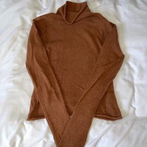 Aritzia Wilfred Turtleneck